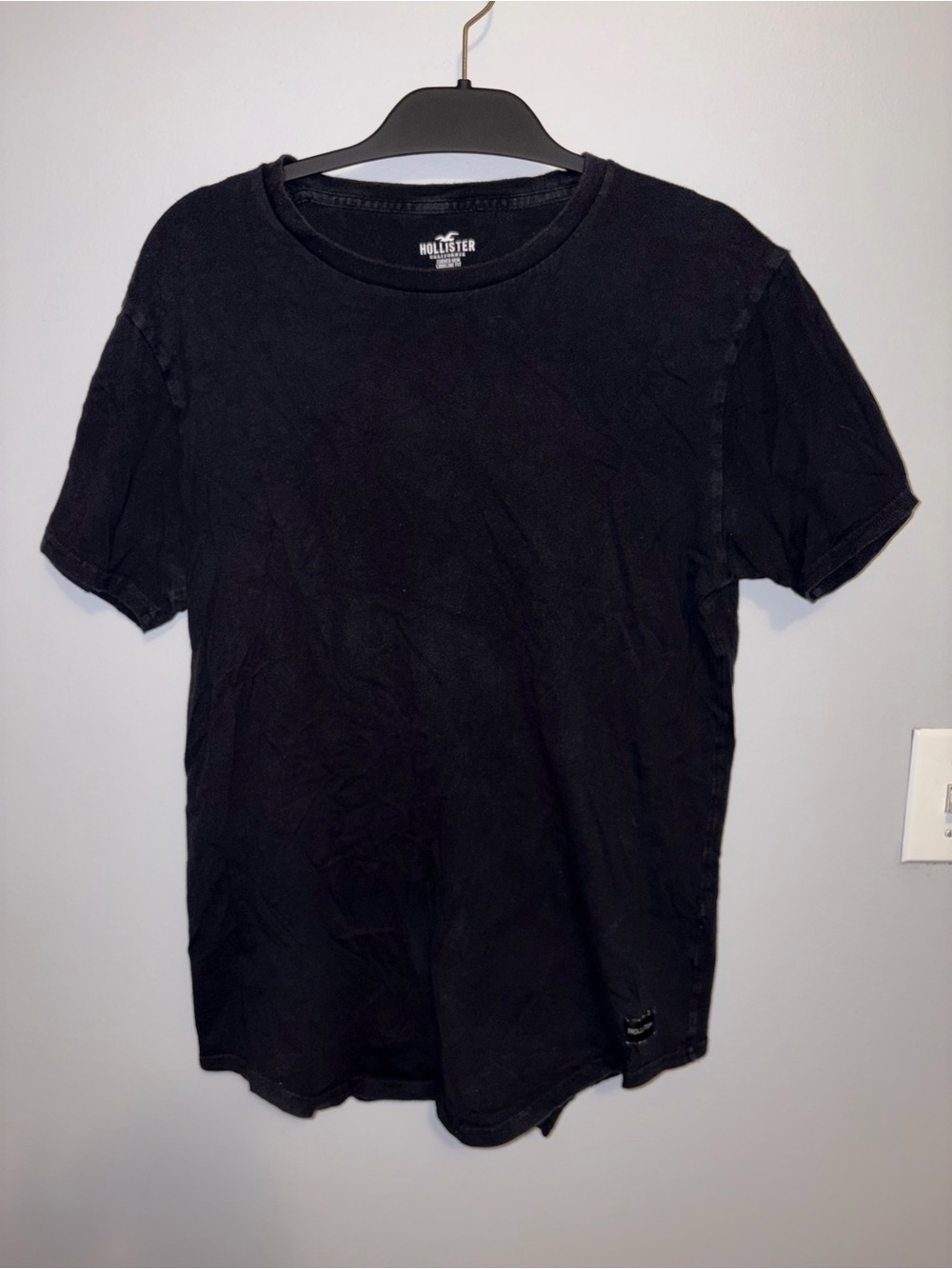 Hollister Men's Short-Sleeve Black Crew Tee | Size M